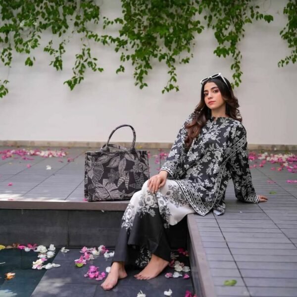 Dilruba Digital Printed 2PC | Premium Grip Silk | Summer Collection 2025 - Image 4