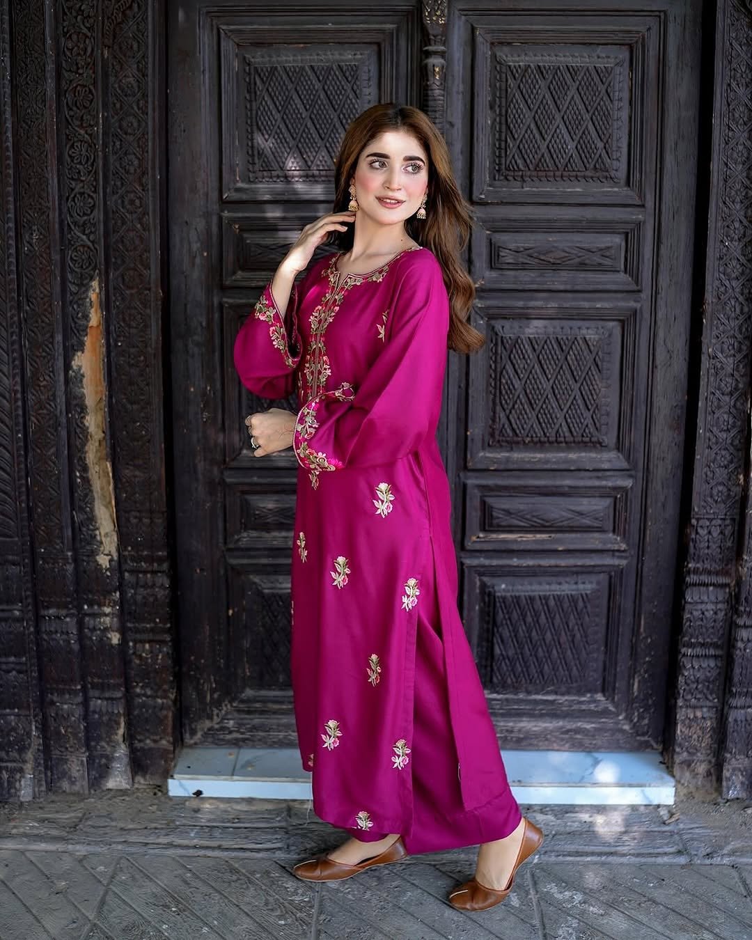 Aangan Embroidered Long Shirt | Premium Summer Linen | 2PC Collection 2025 - Image 4