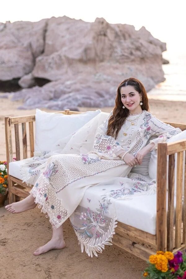 Qalamkar 3PC Chickenkari Lawn Suit | Summer Collection 2025 | Embroidered Shirt & Net Dupatta - Image 3