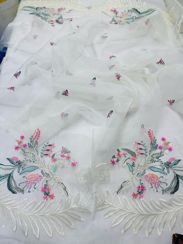 Qalamkar 3PC Chickenkari Lawn Suit | Summer Collection 2025 | Embroidered Shirt & Net Dupatta - Image 2